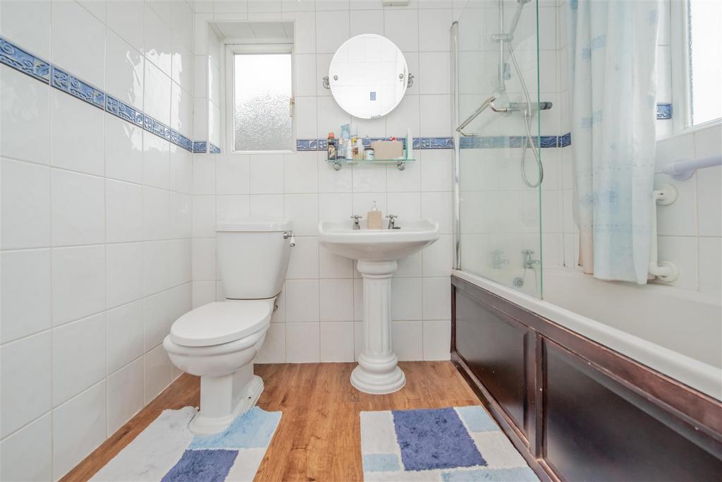 Bathroom / WC: