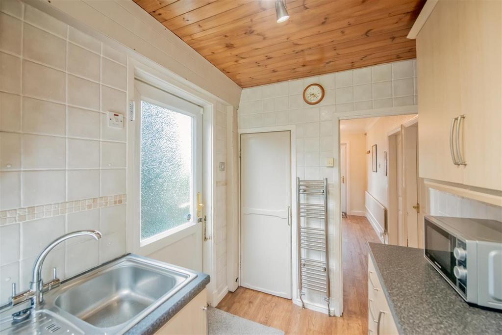 Fitted Kitchen: