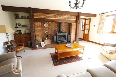3 bedroom detached house for sale, North Bridge Street, Shefford