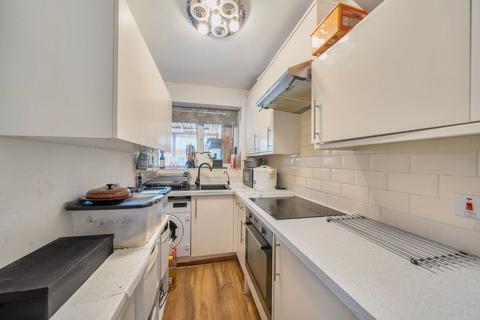 Blundell Road, Edgware, HA8