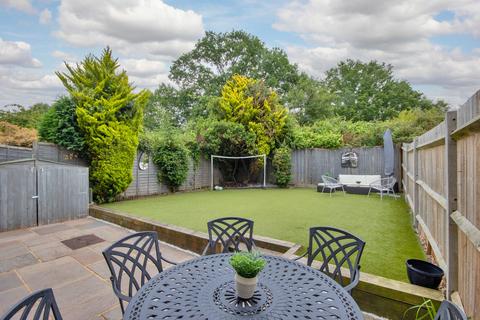 29 Forge Croft, Edenbridge, TN8 5BW