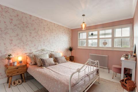29 Forge Croft, Edenbridge, TN8 5BW