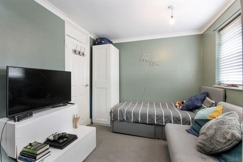 29 Forge Croft, Edenbridge, TN8 5BW