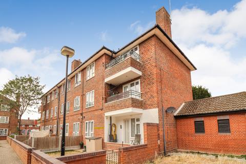 3 Clayburn Gardens, South Ockendon, RM15 6AT