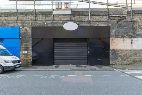 Distribution warehouse to rent, Newport St London SE11 6AQ