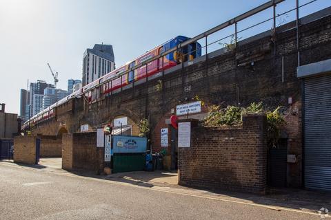 Distribution warehouse to rent, Newport St London SE11 6AQ