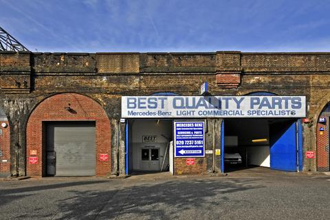Distribution warehouse to rent, Druid St London SE1 2HU