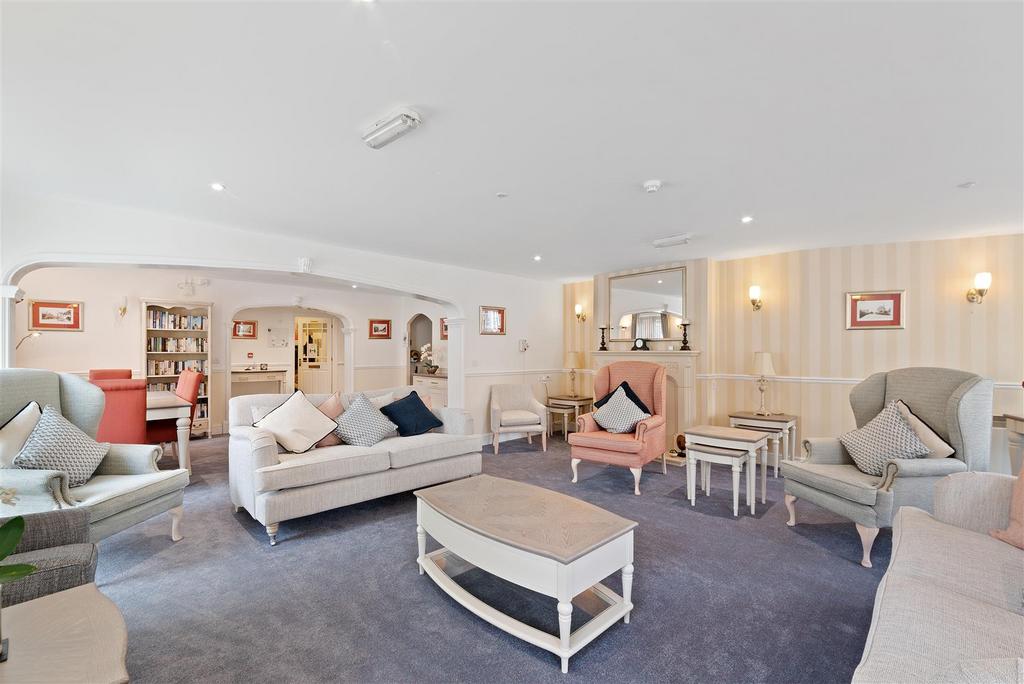 Hartwell Court communal lounge .jpg
