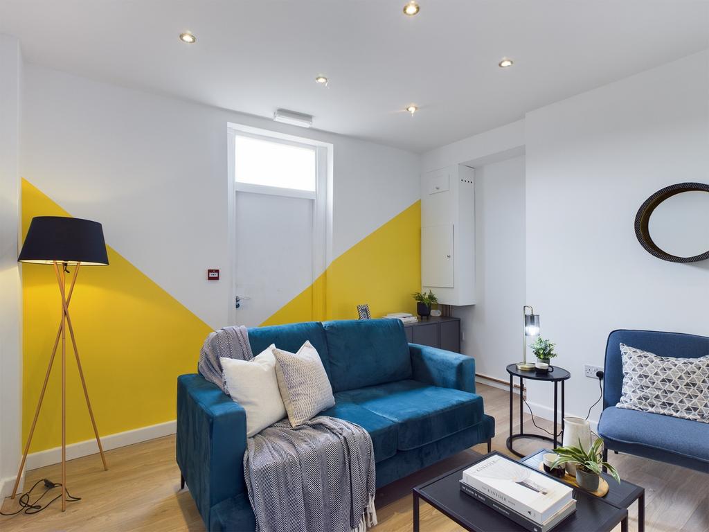 Upper-parliament-street-l8-7ql-959886