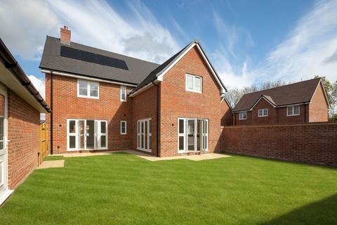 4 bedroom detached house for sale, Pintail Drive, Chichester, PO20