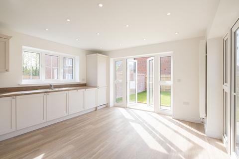 4 bedroom detached house for sale, Pintail Drive, Chichester, PO20