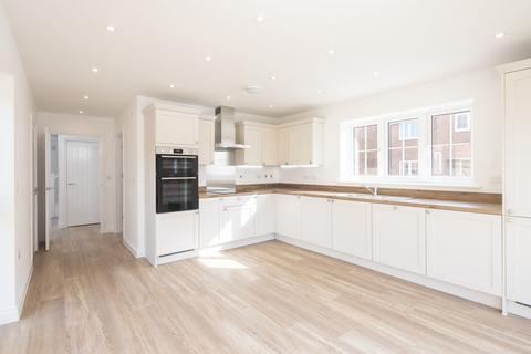 4 bedroom detached house for sale, Pintail Drive, Chichester, PO20