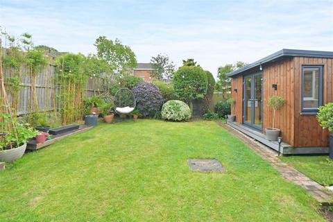 undefined, Kniveden Lane, Leek