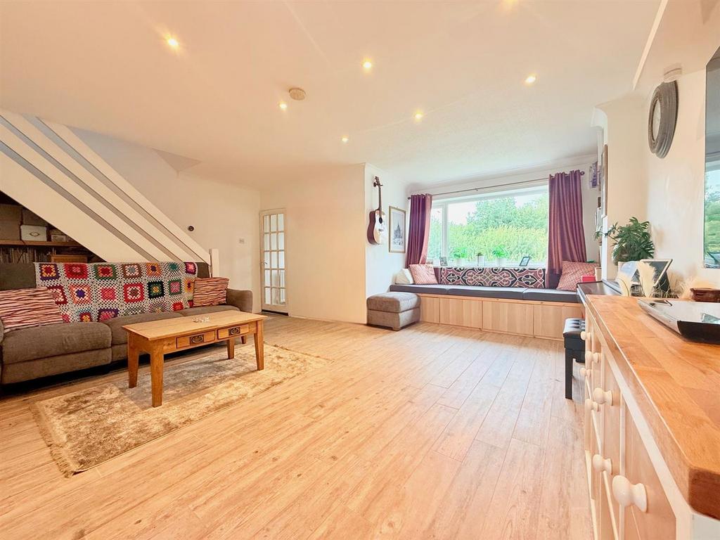 Newlivingroom2.jpg