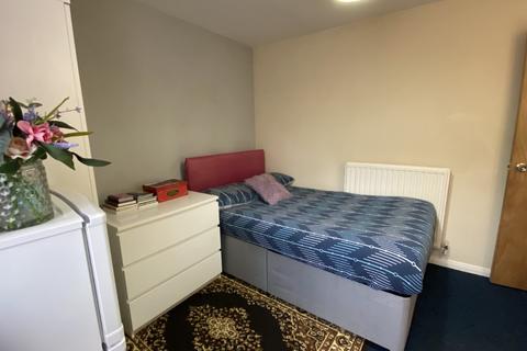 1 bedroom house to rent, Oak Ridge, Sketty,