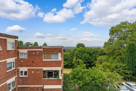 2 bedroom flat for sale, Warren Road, Guildford