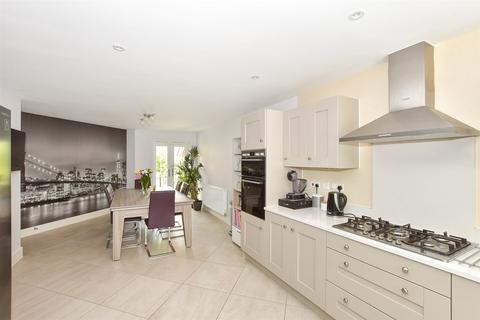 4 bedroom detached house for sale, Berry Close, Copthorne RH10