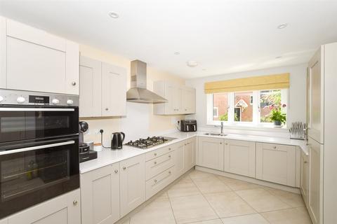 4 bedroom detached house for sale, Berry Close, Copthorne RH10