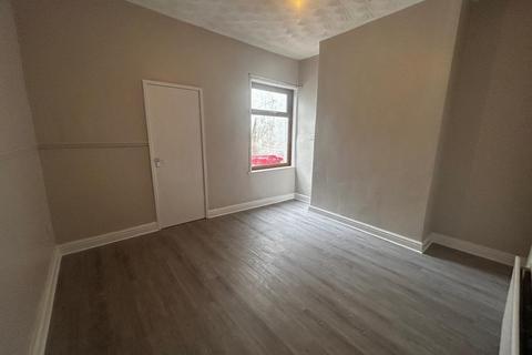 2 bedroom terraced house to rent, Miriam Street, Failsworth, Manchester