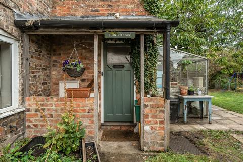 Fern Cottage Alkerton, Eastington, Stonehouse, GL10 3AA