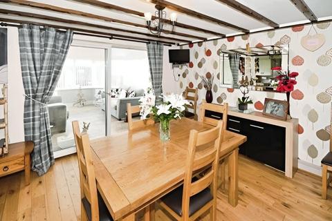3 bedroom detached house for sale, High Street, Gainsborough DN21