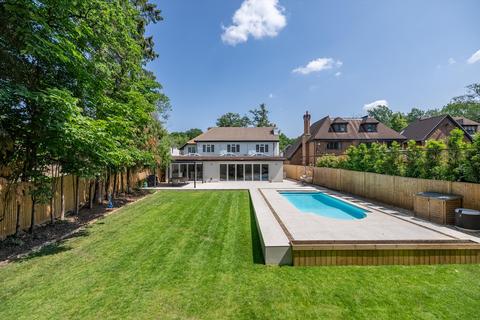 undefined, Leatherhead Road, Oxshott, Leatherhead, Surrey, KT22