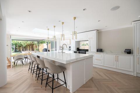 undefined, Leatherhead Road, Oxshott, Leatherhead, Surrey, KT22