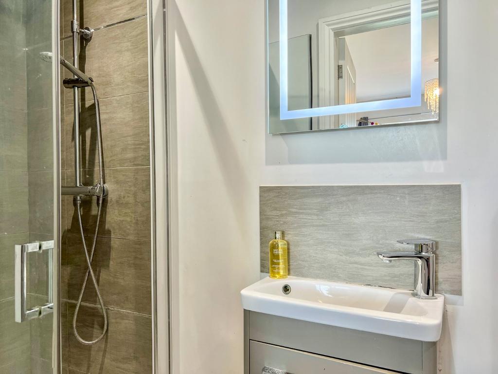 Ensuite