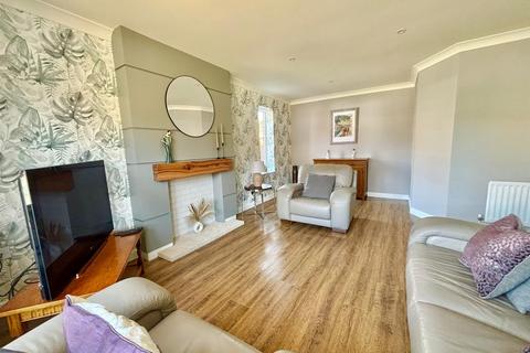 4 bedroom detached house for sale, The Hawthorns, Long Riston, Hull