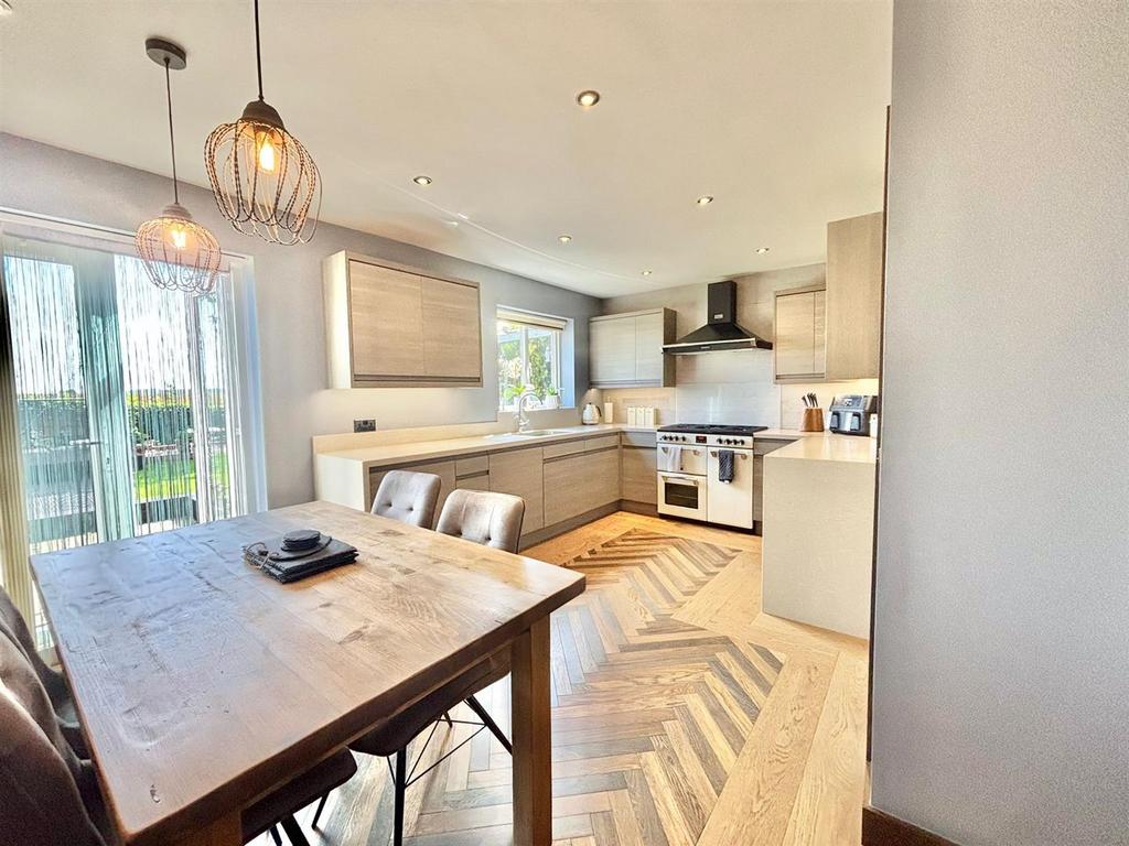 Kitchen Diner