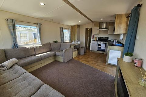 3 bedroom lodge for sale, Flag Hill, Great Bentley, Colchester, CO7