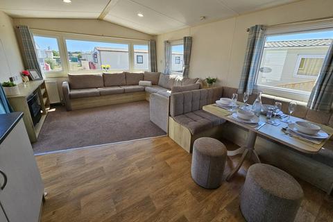 3 bedroom lodge for sale, Flag Hill, Great Bentley, Colchester, CO7