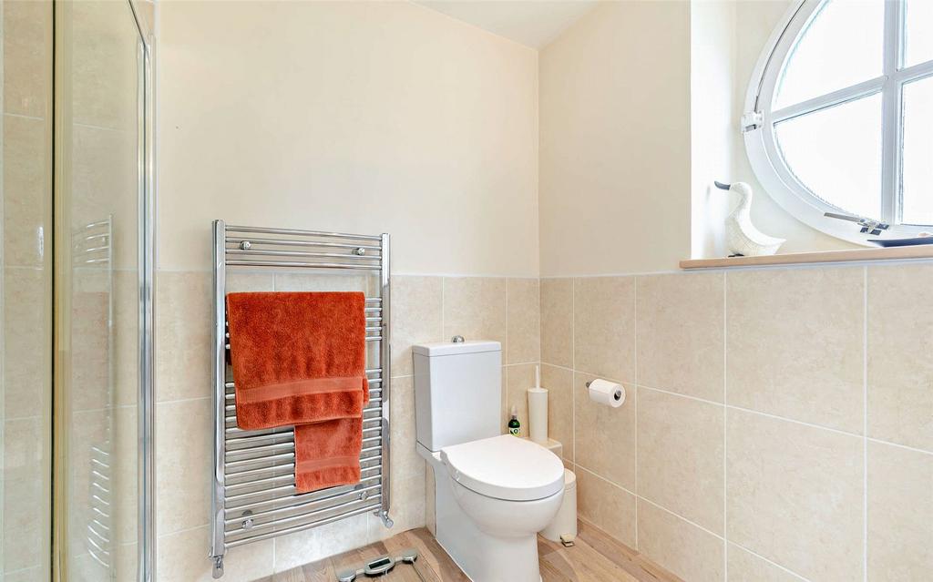 Bed 1 En Suite