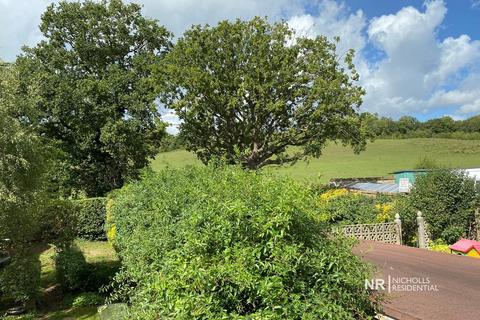 3 bedroom detached house for sale, Kingston Road, Leatherhead, Surrey. KT22