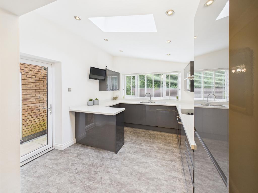 Kitchen wide