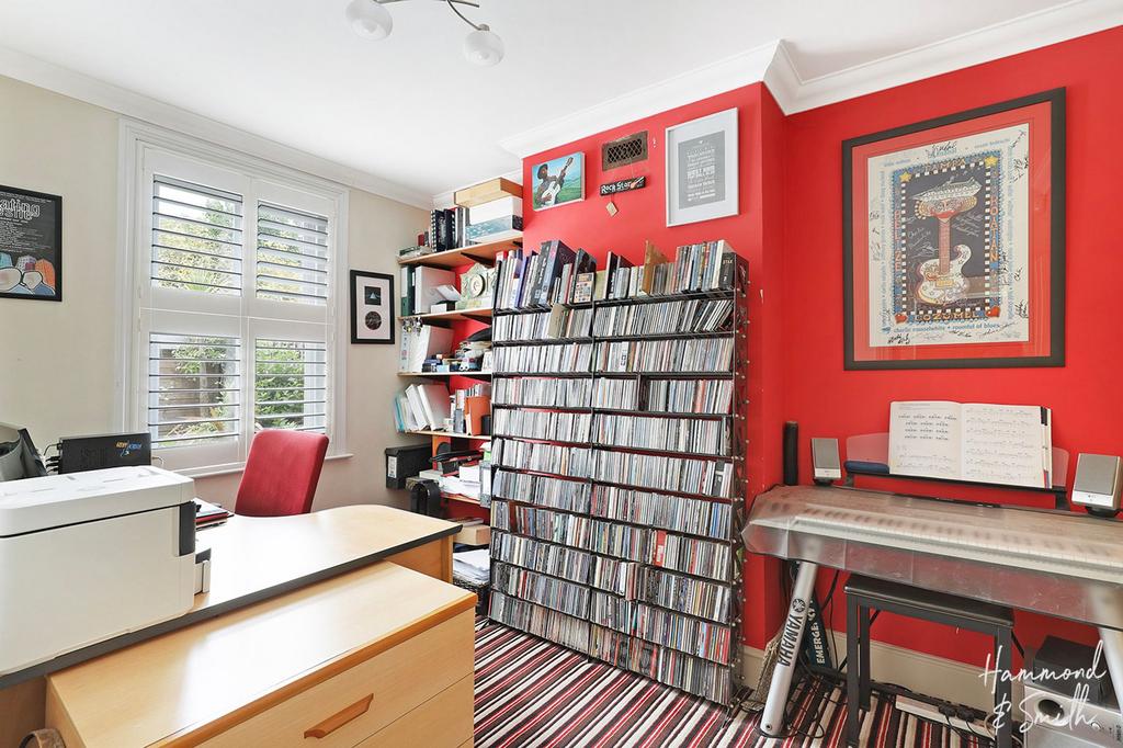 Study / Bedroom 5