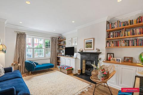 37 Freshford Street, London, SW18 3TG