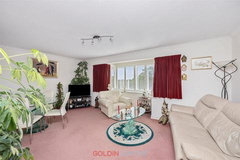 2 bedroom flat for sale, Kings Gate, The Drive, Hove