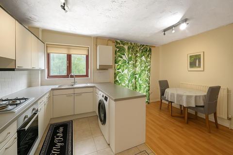 undefined, Walkhampton Avenue, Milton Keynes MK13