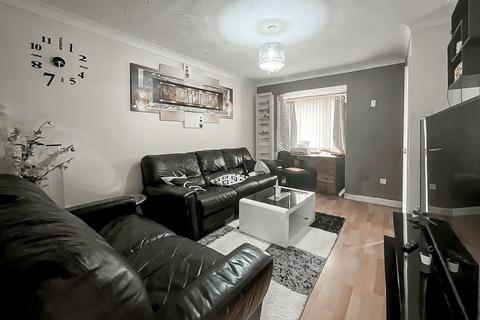undefined, Walkhampton Avenue, Milton Keynes MK13