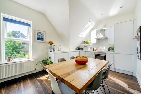 2 bedroom flat for sale, Upland Road, East Dulwich, London, SE22