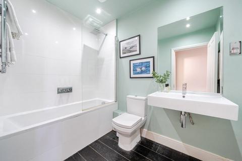 2 bedroom flat for sale, Upland Road, East Dulwich, London, SE22