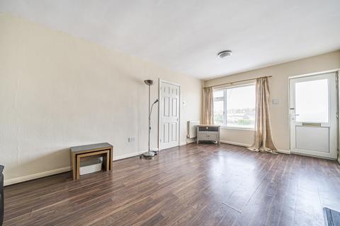 2 bedroom maisonette for sale, Lowther Road, Bedfordshire LU6