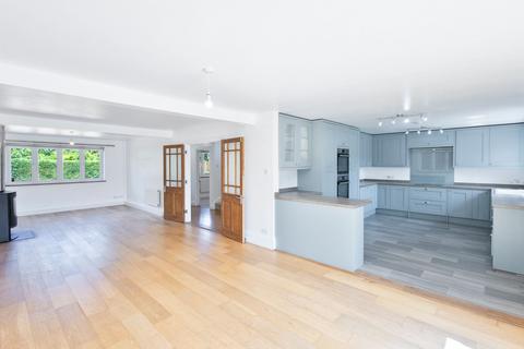 4 bedroom detached bungalow for sale, Manns Hill, Bossingham, CT4