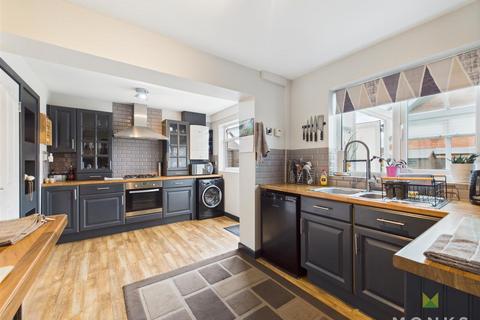3 Buckingham Close, Oswestry, SY11 2XJ