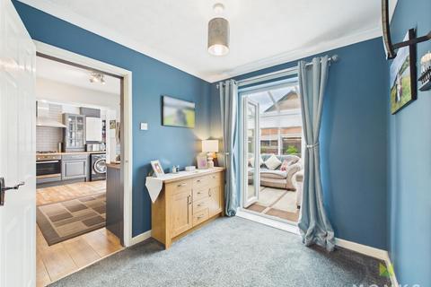 3 Buckingham Close, Oswestry, SY11 2XJ