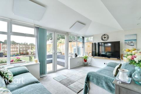 2 bedroom semi-detached bungalow for sale, Ellinor Road, Norwich