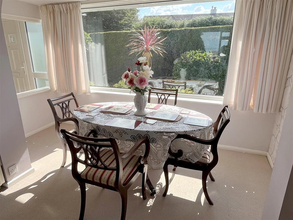 Dining Room.jpg