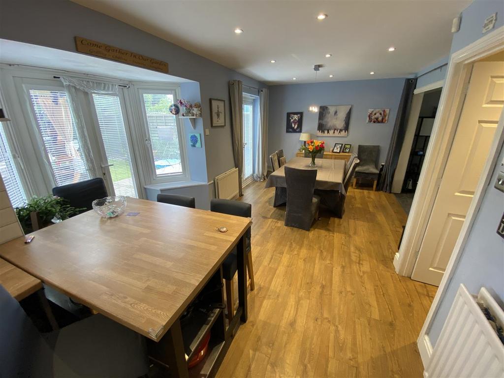 Breakfast Room