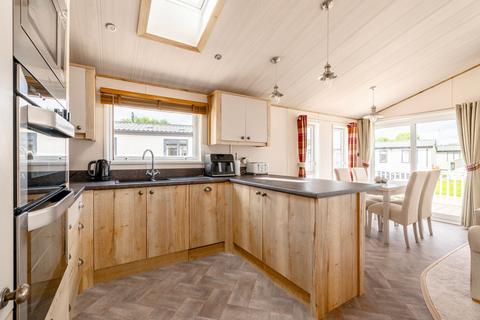 undefined, London Road, Kessingland